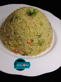 Fried rice With vegetables ainihin hoton girkin