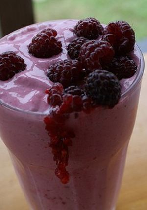 Una foto de Smoothie de mora🍇