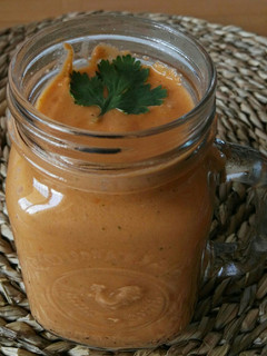 Una foto de Gazpacho de tomate y cilantro