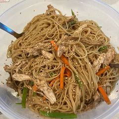 A picture of Mom’s sesame chicken pasta.