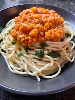 Una foto de Boloñesa vegana