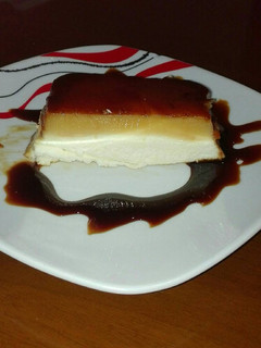 Una foto de Tocino de cielo sobre tarta de queso en la olla GM f