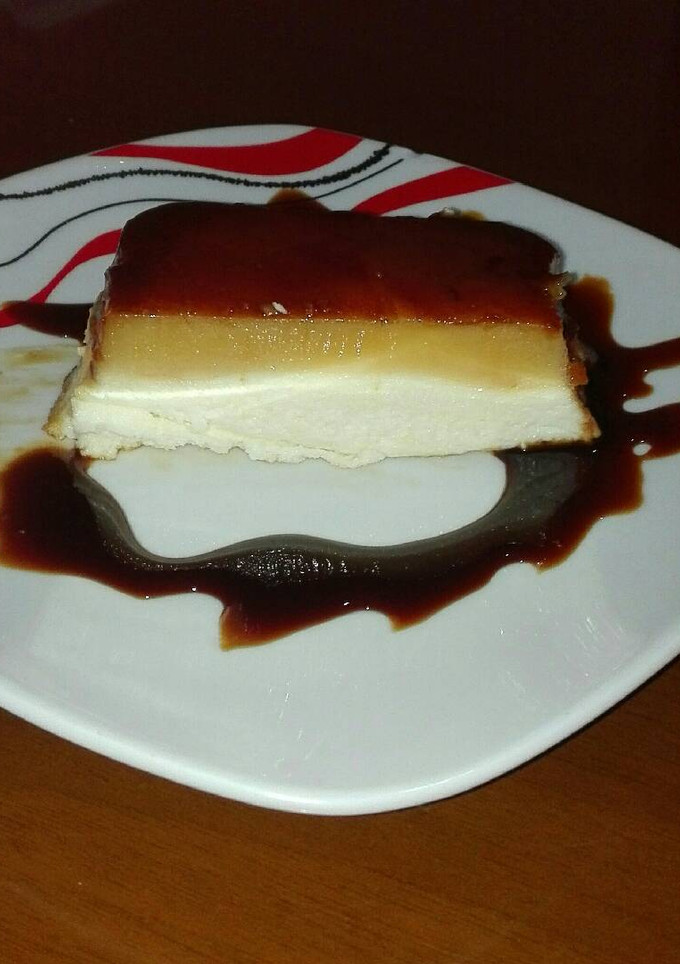 Una foto de Tocino de cielo sobre tarta de queso en la olla GM f