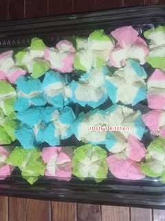 Foto resep Bolu Kukus Pelangi