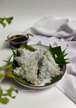 Foto resep Lupis Bunga Telang (1223)