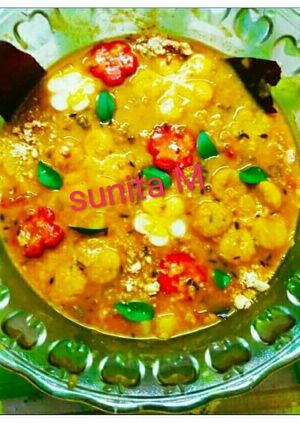 A picture of Flower Daal Dhokhli.