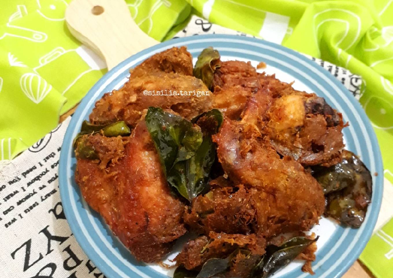 Ayam Goreng Kunyit