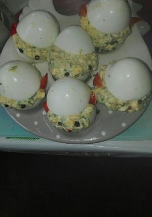 Zdjęcie przepisu Kurczaczki z jajek🐣🐤🐥 z żółtkami z jajek ze szczypiorkiem i koperkiem.