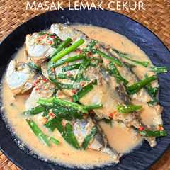A picture of Ikan rebus masak lemak cekur.