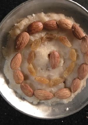 A picture of Suji ka Halwa.