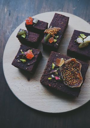 Foto di Torta cioccolato con fichi secchi e pistacchio