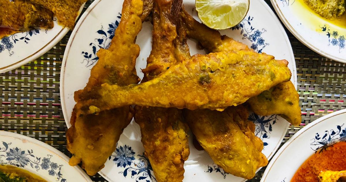 Elkasida yurak shaklidagi tatuirovkasi bolgan porno aktrisa