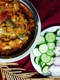 कड़ाई मशरुम (kadai mushroom recipe in Hindi) रेसिपी मुख्य फोटो