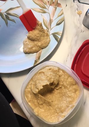 A picture of Hummus.
