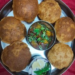 A picture of Bedmi puri.