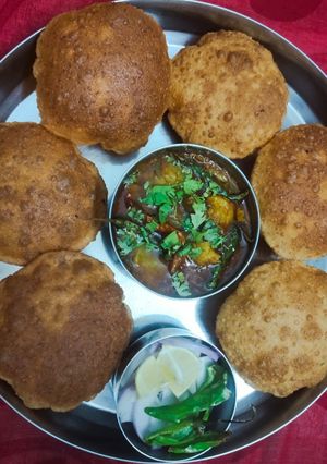A picture of Bedmi puri.