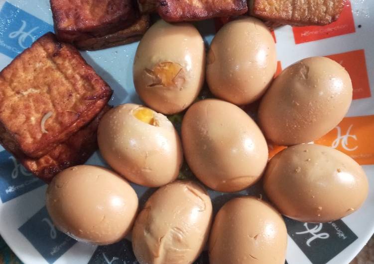 Bagaimana Menyiapkan Bacem telor tahu nyammmi🥰 yang Lezat