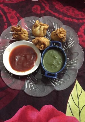 A picture of Stuffed potli bags.