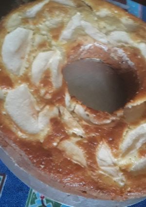 Una foto de Bizcochuelo (tarta) de manzanas verdes