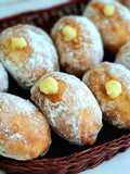 Gogoși pufoase cu cremă de vanilie