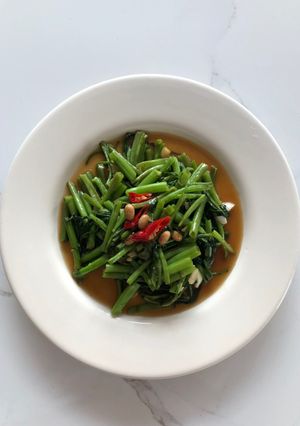 รูปของ ผัดผักบุ้งไฟแดง 🌶🌱 #อาหารไทยง่ายๆ