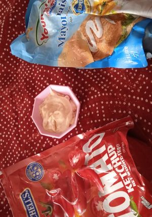 A picture of Mayochup.