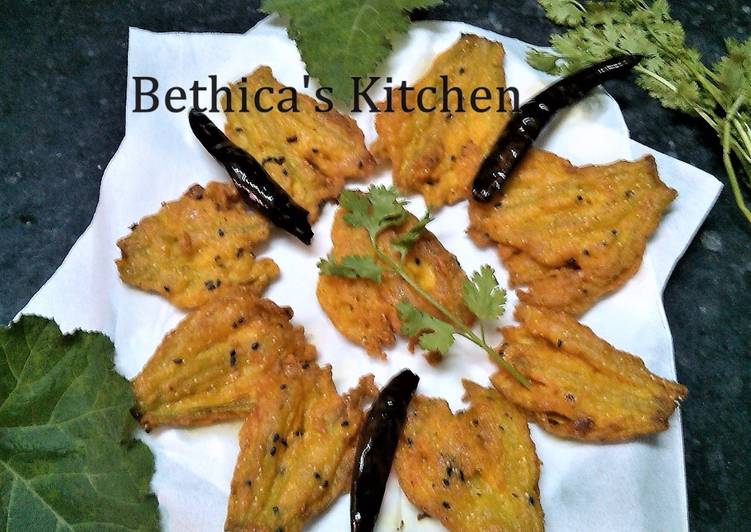 Simple Way to Cook Tasty Kumro Phool Bhaja (Pumpkin Flowers Pakora - Bengali style)