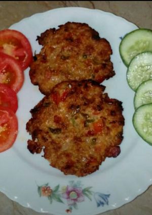 A picture of Kachay qeemay k kabab.