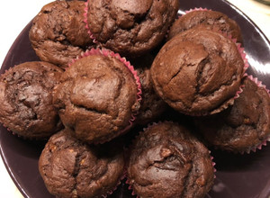 Csokis-banános muffin (cukormentes) recept fotója