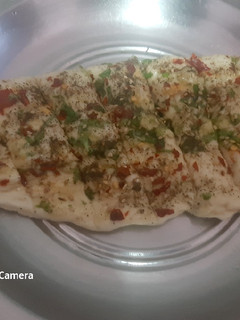 கார்லிக் சீஸ் பிரெட் (Garlic cheese bread recipe in tamil) செய்முறை முக்கிய புகைப்படம்