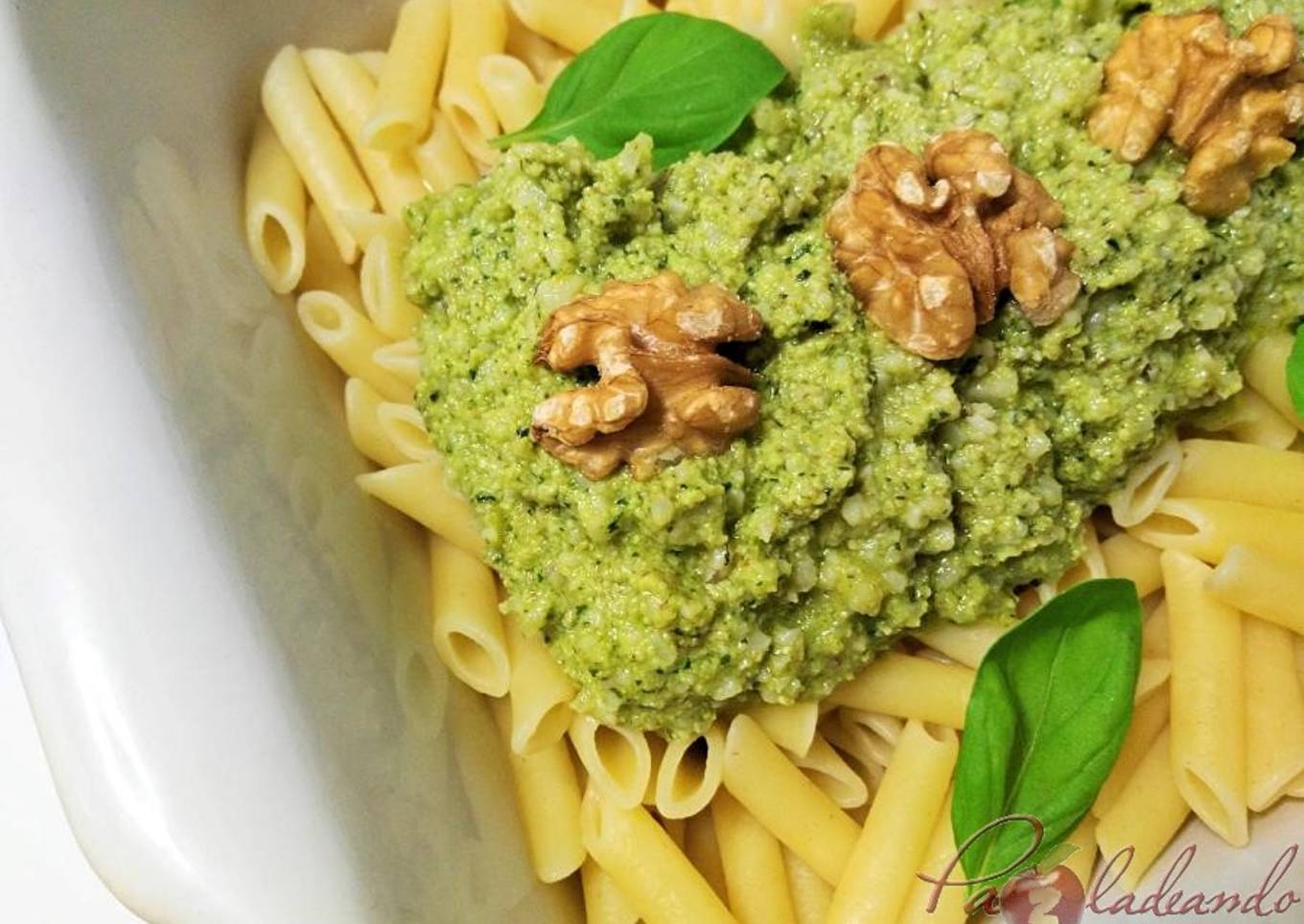 Salsa pesto de queso manchego, albahaca y nueces