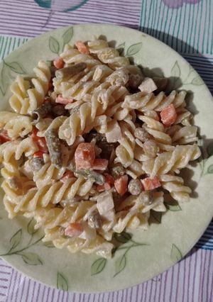 Una foto de Ensalada de pasta con mayonesa