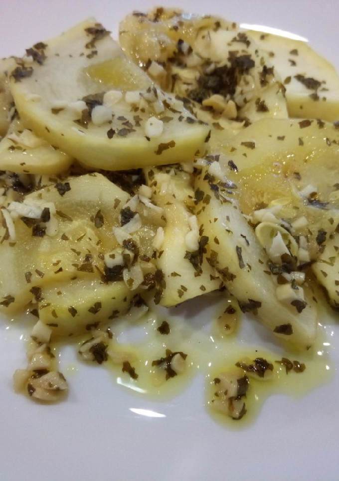 Una foto de Calabacín al horno con ajo y limón