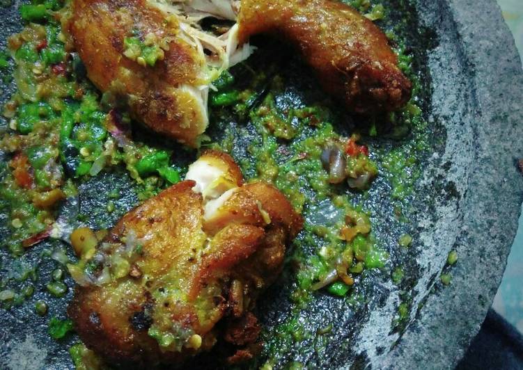 Resep Ayam Penyet Sambel Ijo yang Sempurna