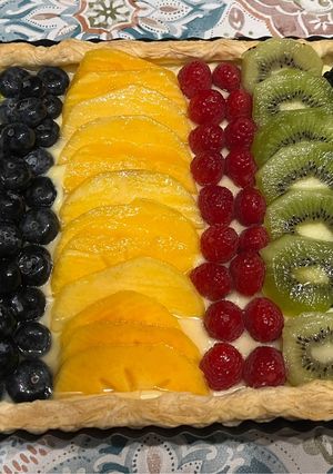 Una foto de Banda de hojaldre con fruta fresca !!!!