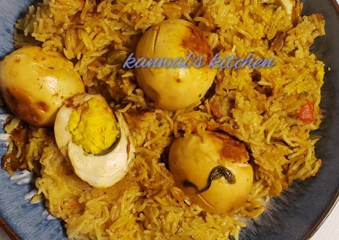 How to Prepare Homemade Cooker Egg biryani