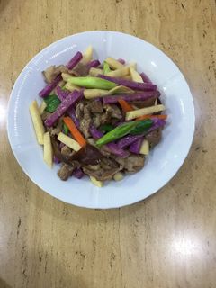 山藥拌炒梅花肉 的食譜成品照片