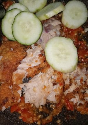 Foto resep Ayam geprek setan simple