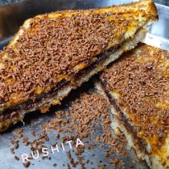 A picture of The Street Style Chocolate Sandwich.
