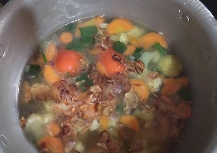 Cara Gampang Menyiapkan Sayur sop simple murah meriah yang Lezat Sekali