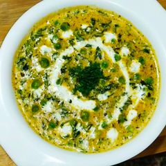 A picture of Restaurant style methi matar malai.