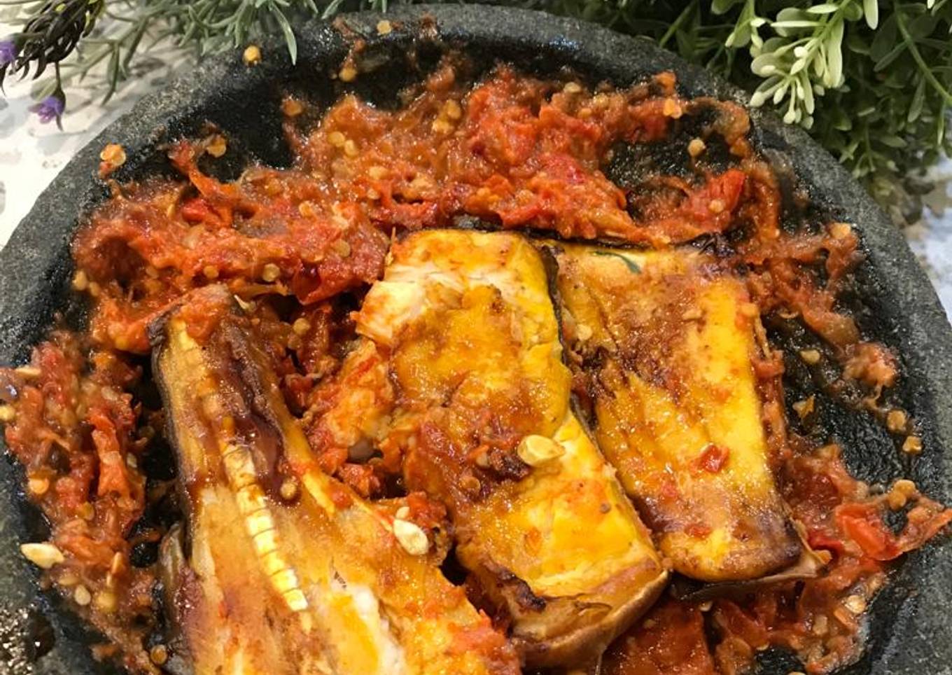 Ikan Asap Sambel Penyet