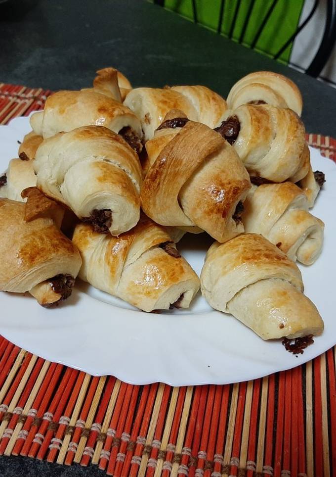 Круасани з шоколадом
