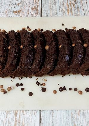 A picture of Chocolate Banana Pound Cake.