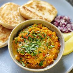 A picture of Mumbai style Pav Bhaji.