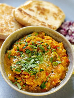 A picture of Mumbai style Pav Bhaji.