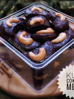 Foto resep Kue Coklat Mete Kriuk Yummy