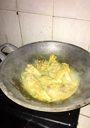 Foto resep Ayam ungkep bumbu kuning