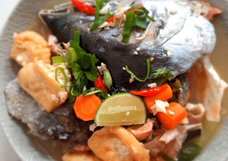 Resep Sop Kepala Ikan Salmon, Bikin Ngiler