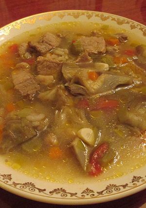 Foto principal de Sopa de alcachofascon carne magra de cerdo